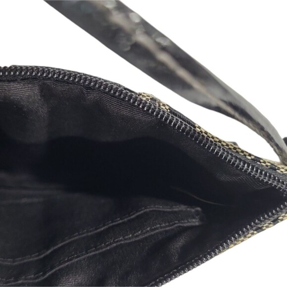 Authentic EUC Coach signature canvas wallet Wristlet designer luxury - Picture 3 of 8